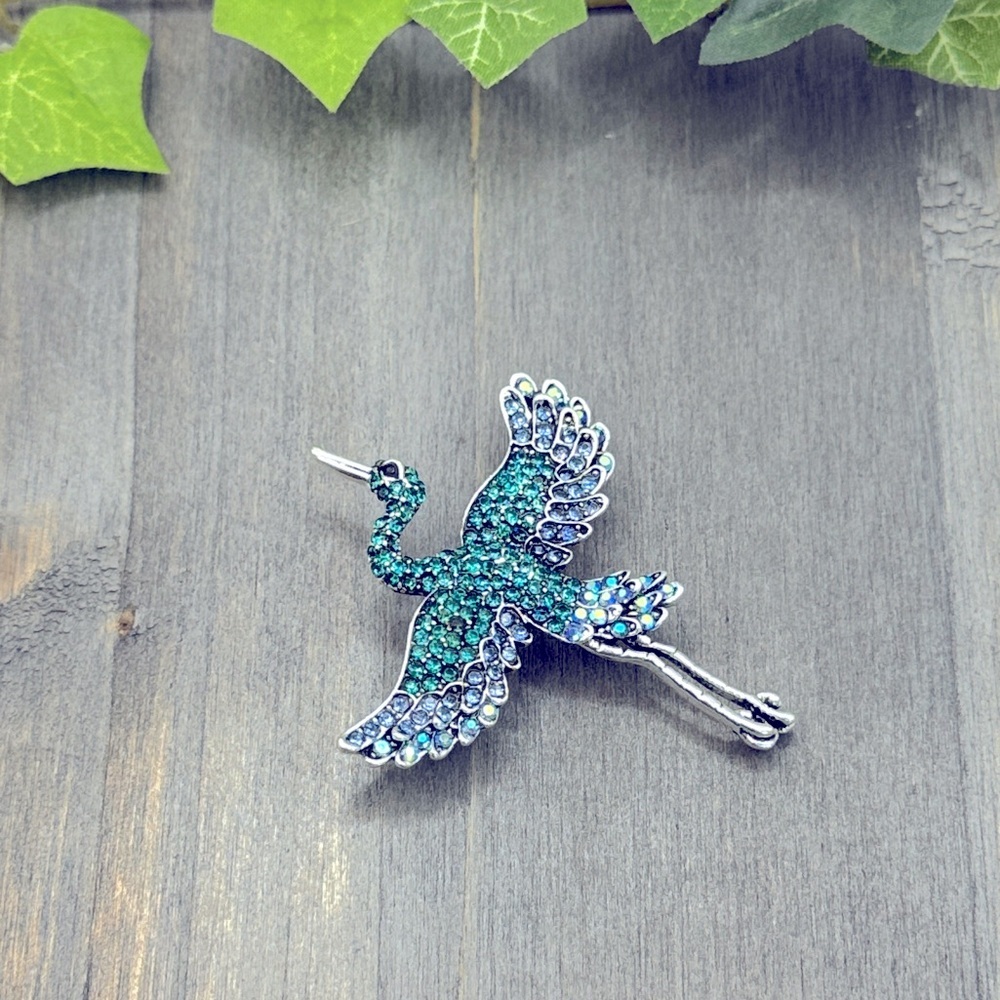 🌻 3/$25 Rhinestones Elegant Blue and Green Bird Brooch - Picture 2 of 9